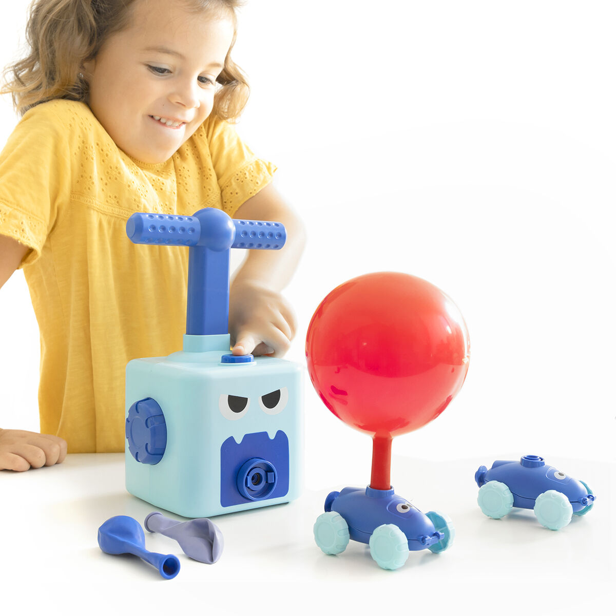 2-in-1-Auto- und Ballonwerfer-Spielzeug – Coyloon von InnovaGoods