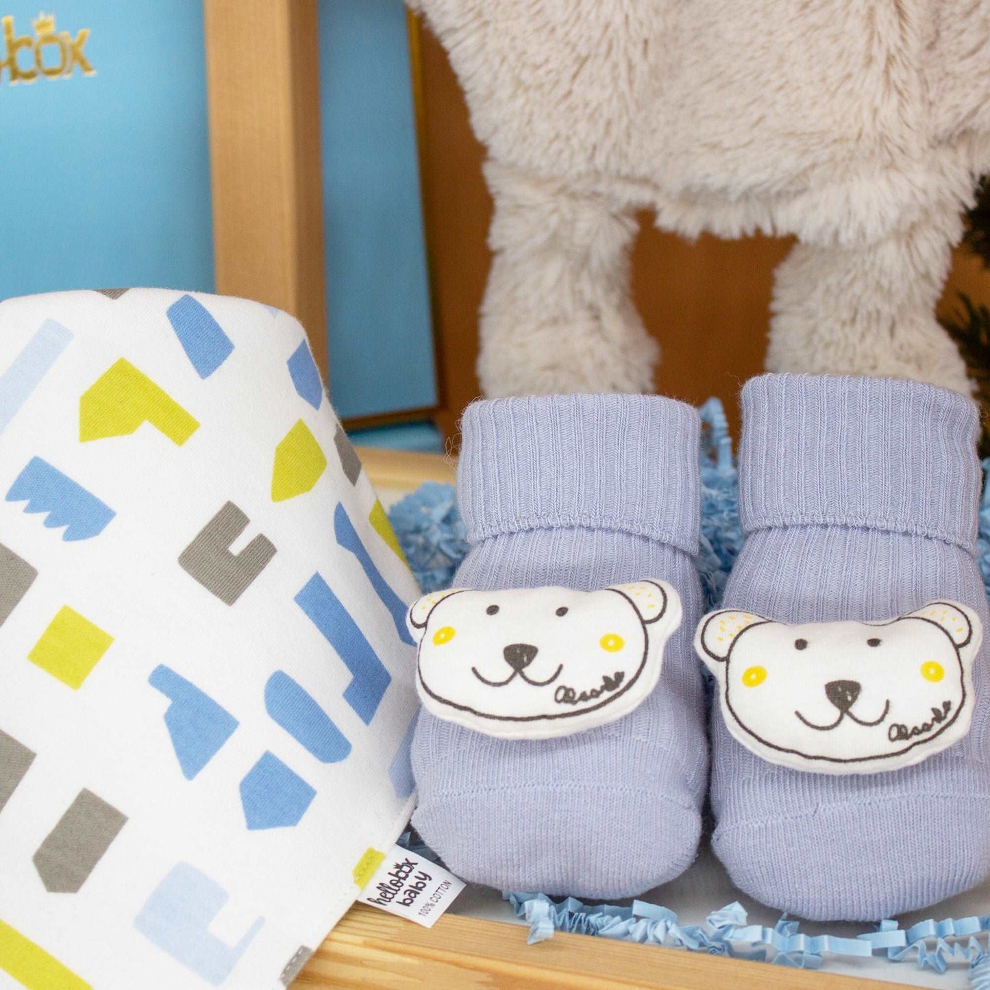 Hellobox Baby Gift Set β Comfort Blanket, Anti-Slip Socks & Bib