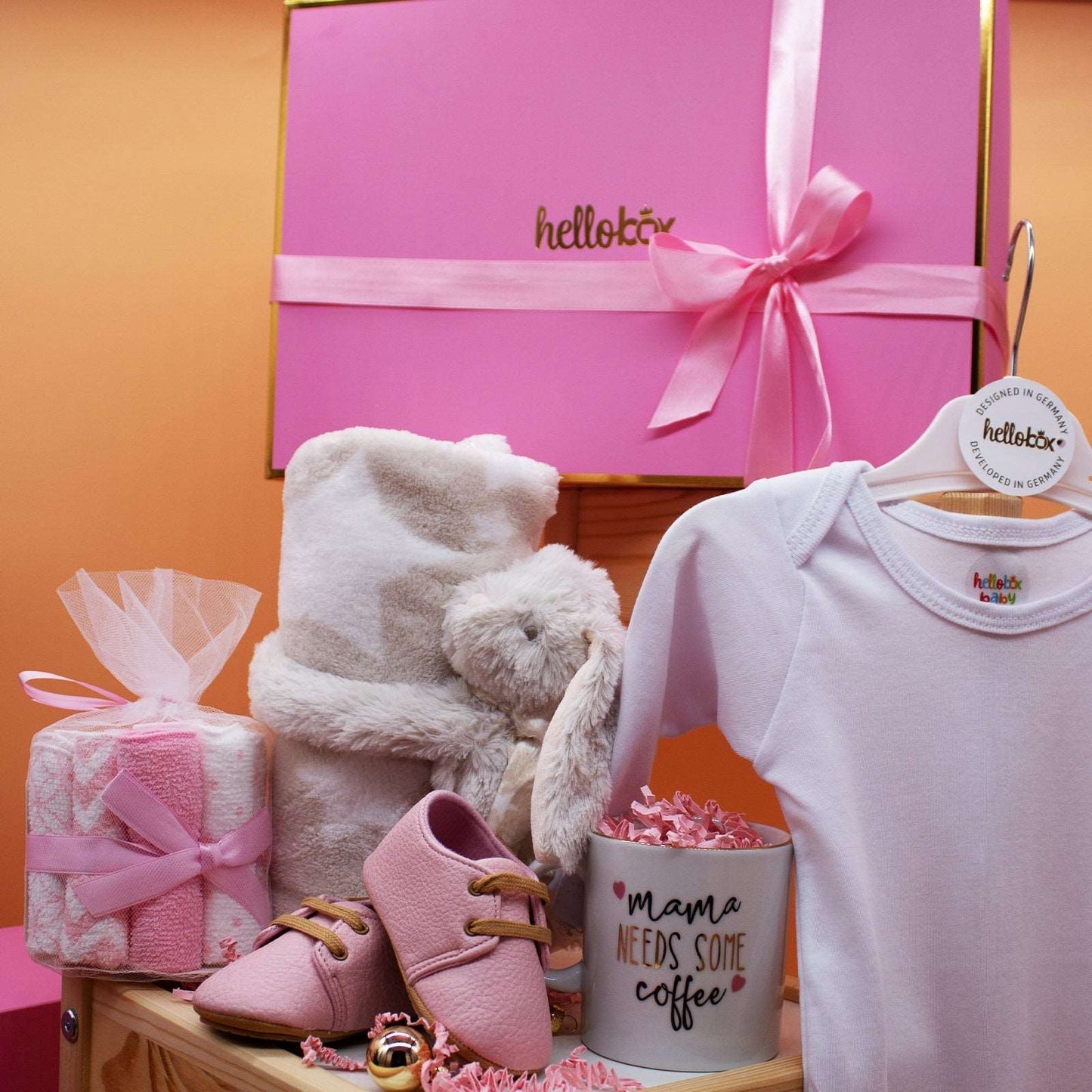 Hellobox Baby Geschenkset (17 Teile) – Für Neugeborene, Jungen & Mädchen